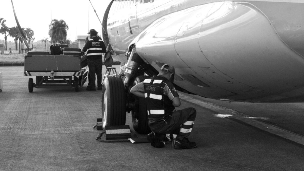 Aircraft Maintenance and Engineering Specialist